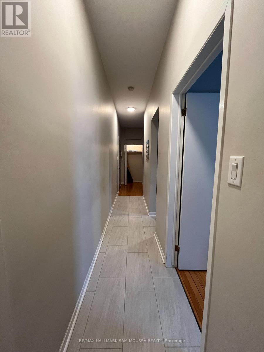 6 - 232 Cooper Street, Ottawa, Ontario  K2P 0G4 - Photo 4 - X12763194