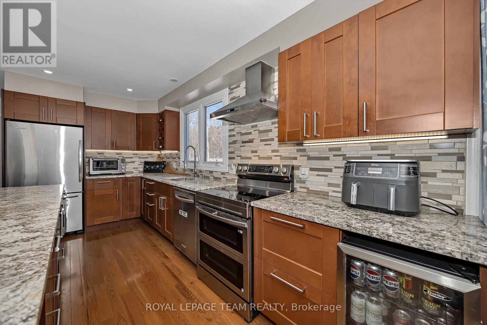 55 Coldstream Drive, Ottawa, Ontario  K0A 3P0 - Photo 8 - X12829290