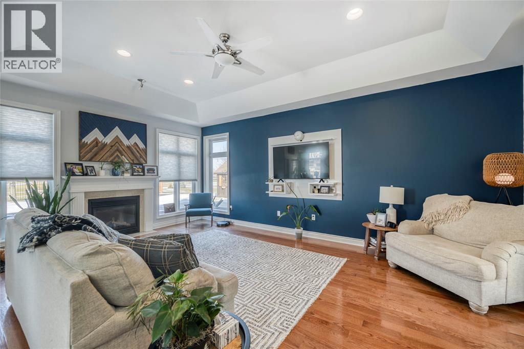 4294 Garden Crescent, Petrolia photo 16