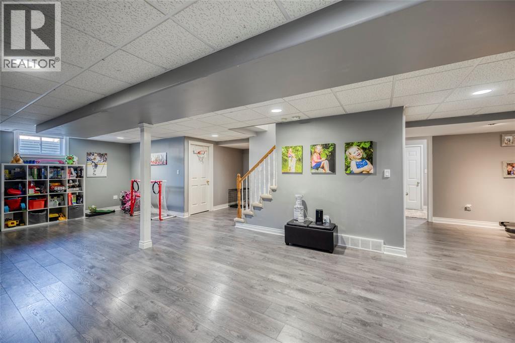 4294 Garden Crescent, Petrolia photo 33