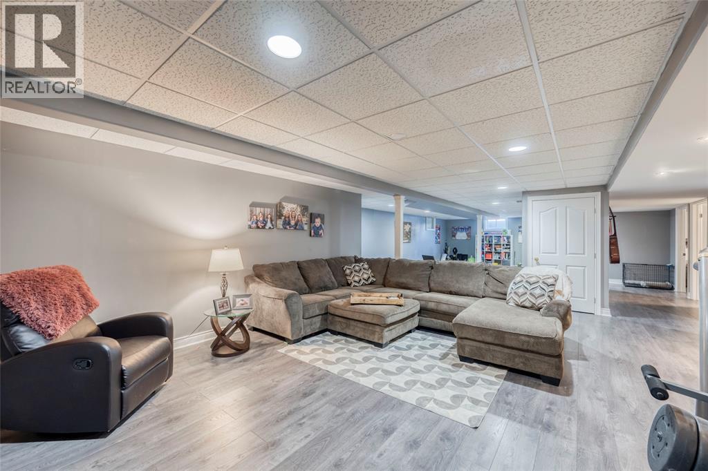 4294 Garden Crescent, Petrolia photo 34