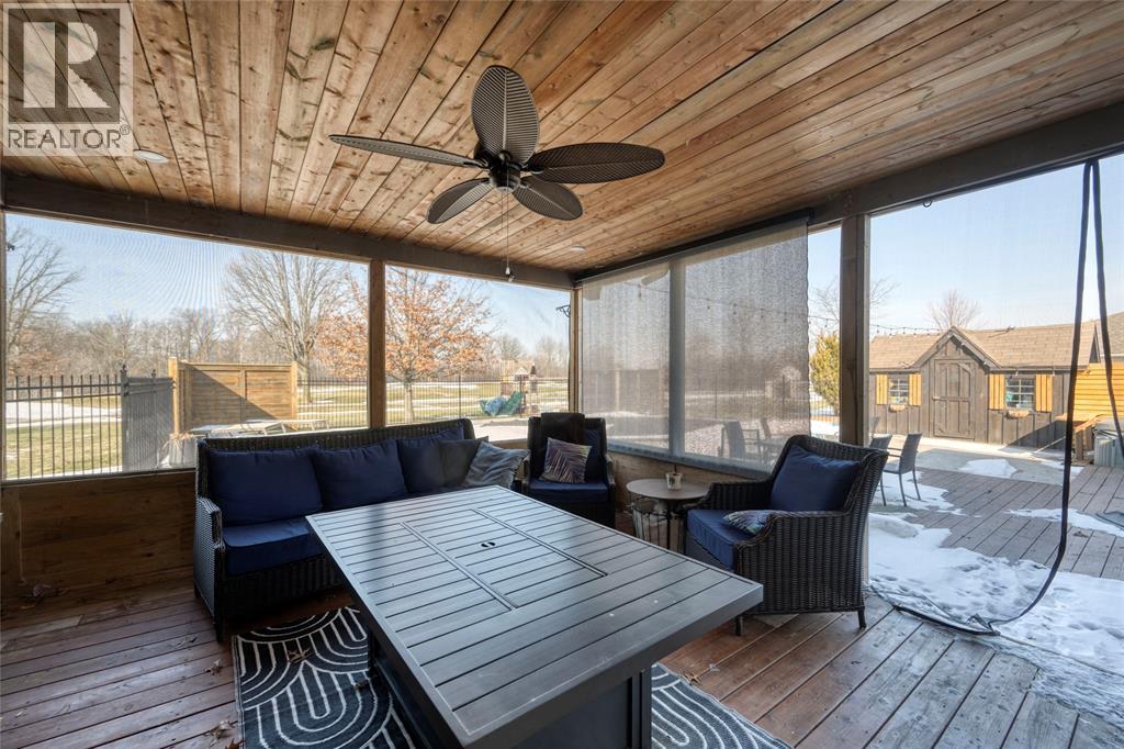 4294 Garden Crescent, Petrolia photo 40