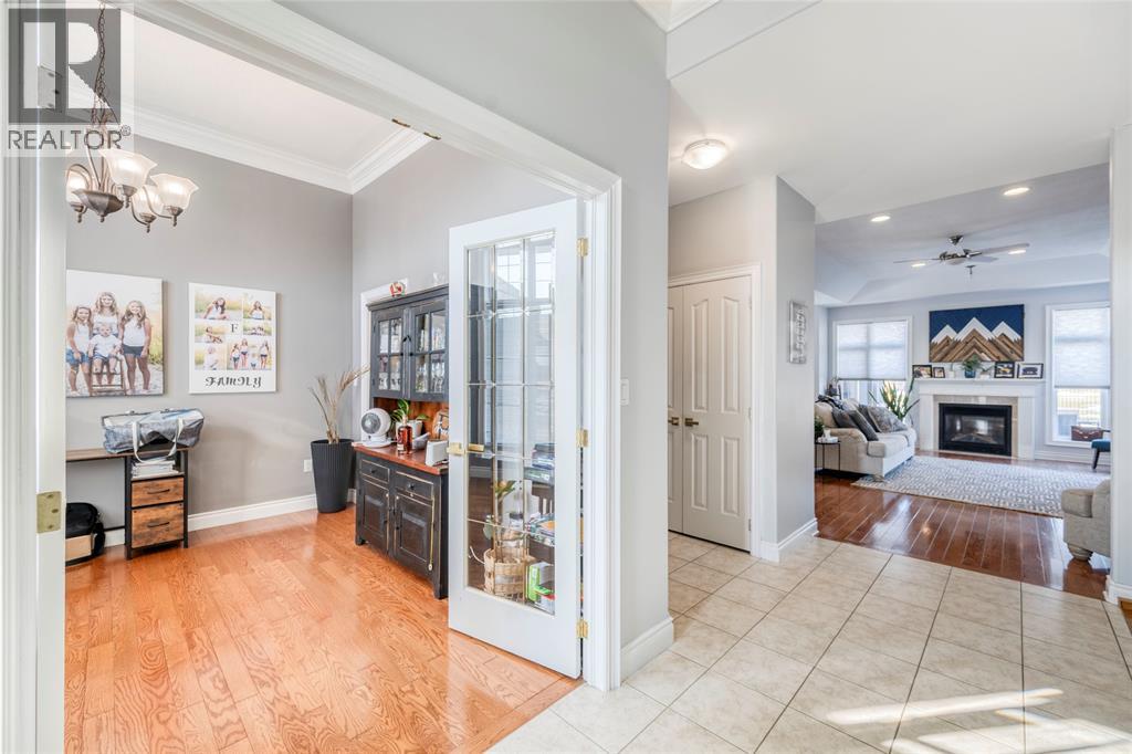 4294 Garden Crescent, Petrolia photo 8