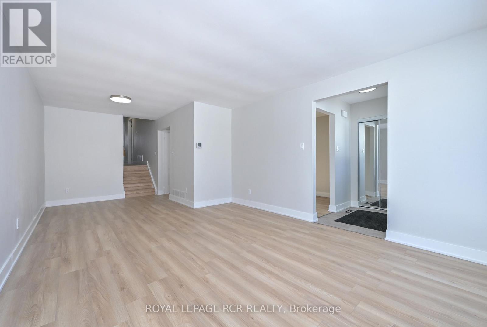 106 Burbank Crescent, Orangeville, Ontario  L9W 3E7 - Photo 6 - W12834468