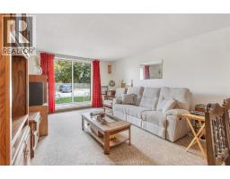 150 PARK AVENUE East Unit# 104, Chatham, Ontario