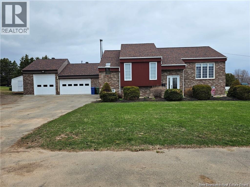 420 Principale, Petit-Rocher, New Brunswick  E9J 1N8 - Photo 2 - NB134387