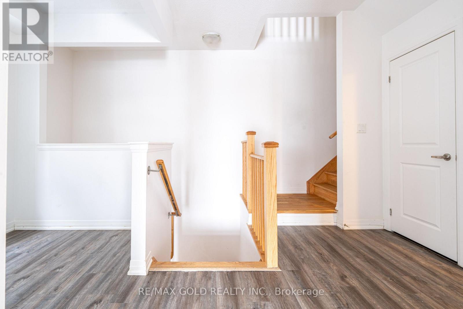 18 Haydrop Road, Brampton, Ontario  L6P 4P3 - Photo 7 - W12837136