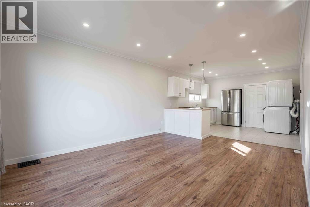 204 Glow Avenue Unit# Upper, Hamilton, Ontario  L8H 3W5 - Photo 4 - 40808709