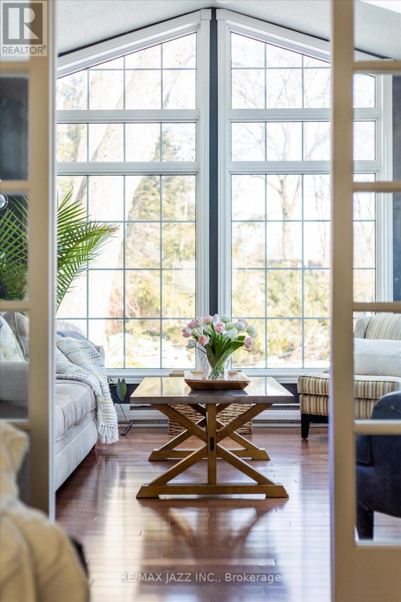 1633 Charles Street, Whitby, Ontario  L1N 1C1 - Photo 13 - E12837908