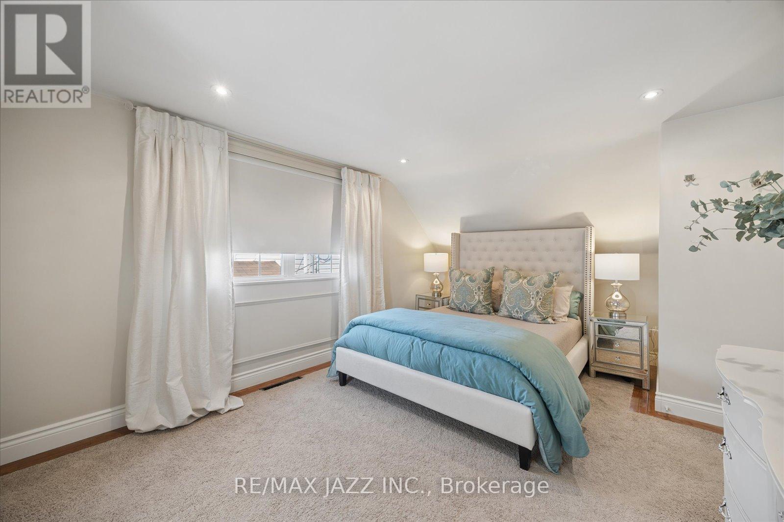 1633 Charles Street, Whitby, Ontario  L1N 1C1 - Photo 16 - E12837908