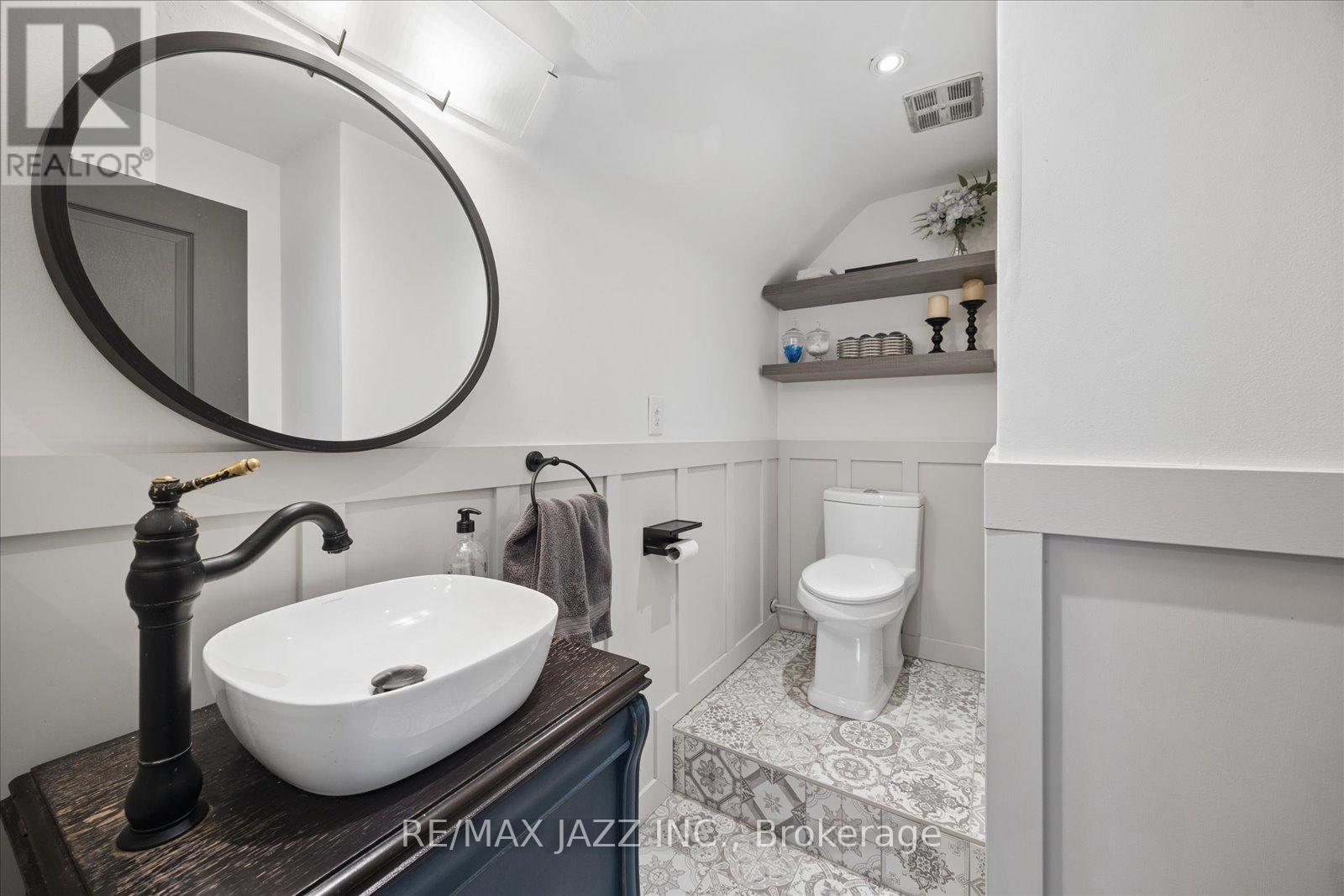 1633 Charles Street, Whitby, Ontario  L1N 1C1 - Photo 21 - E12837908