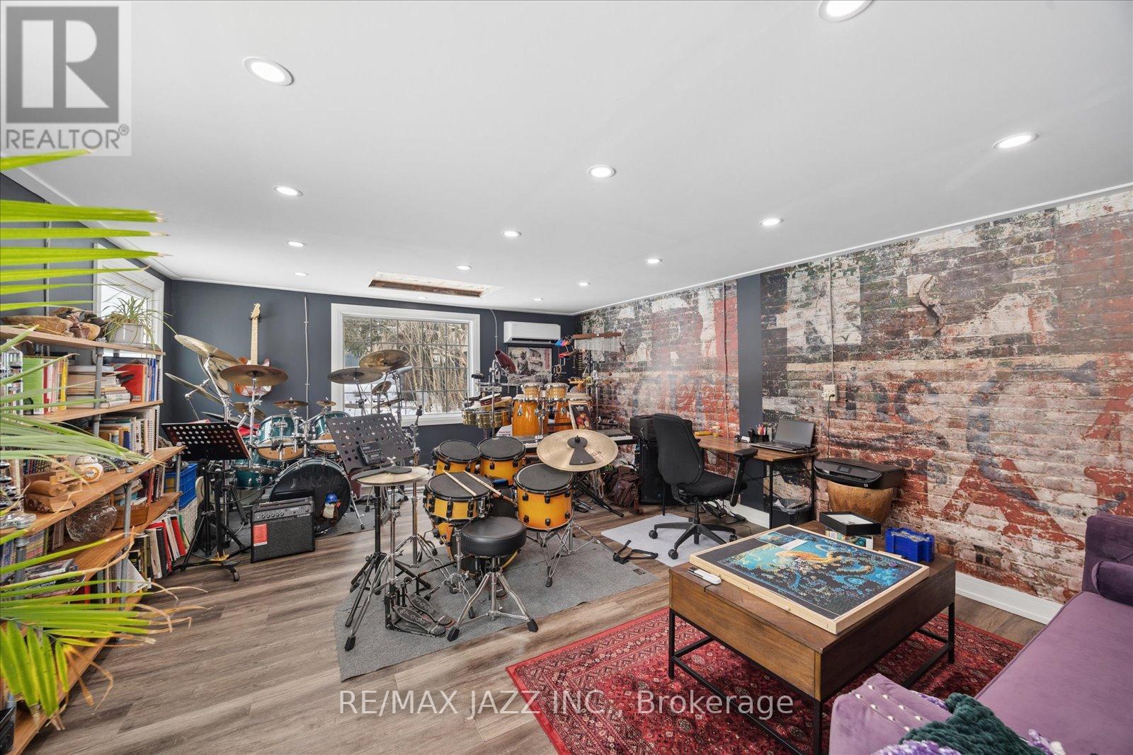 1633 Charles Street, Whitby, Ontario  L1N 1C1 - Photo 29 - E12837908