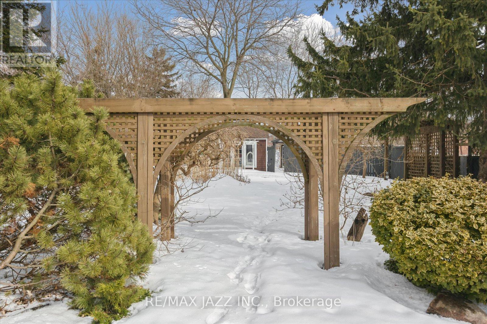 1633 Charles Street, Whitby, Ontario  L1N 1C1 - Photo 34 - E12837908