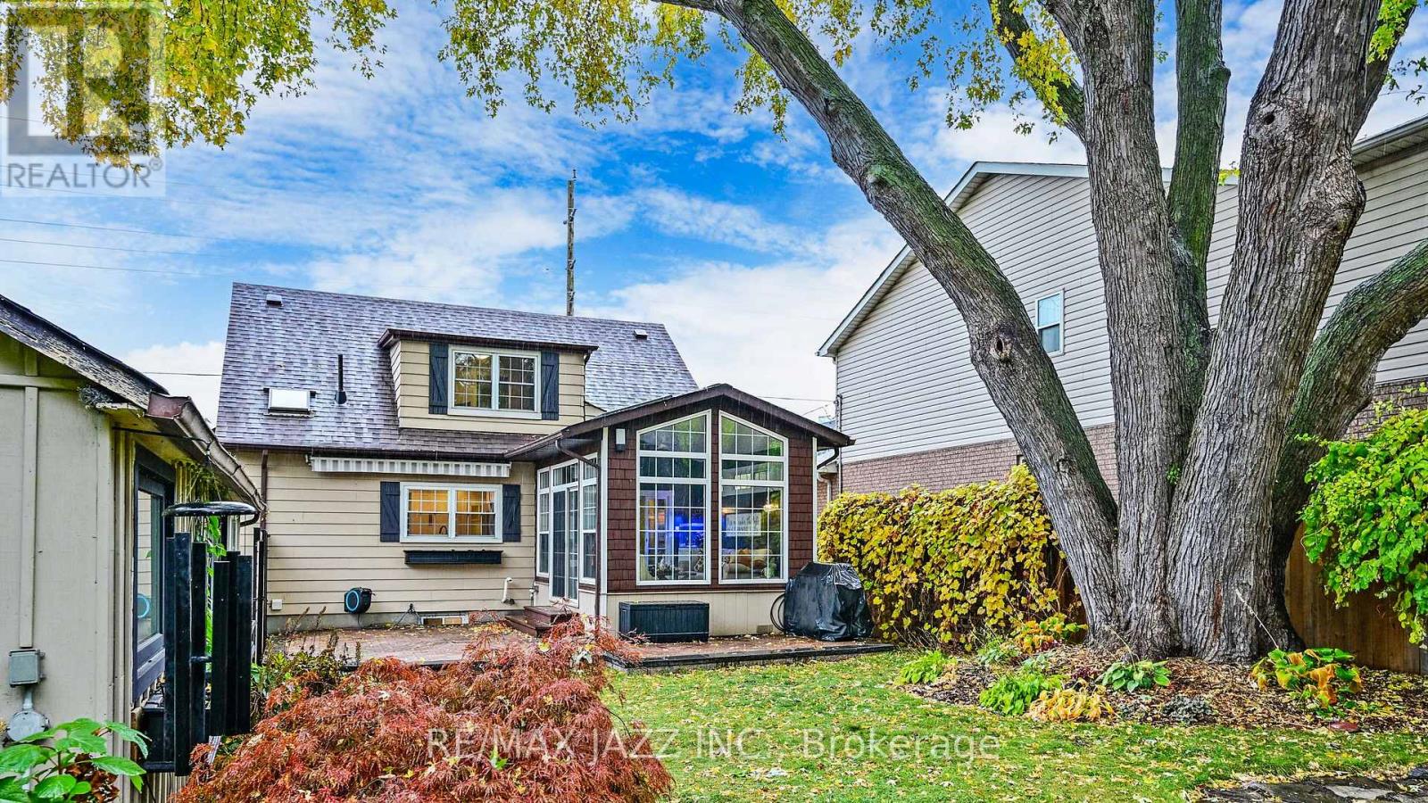 1633 Charles Street, Whitby, Ontario  L1N 1C1 - Photo 35 - E12837908