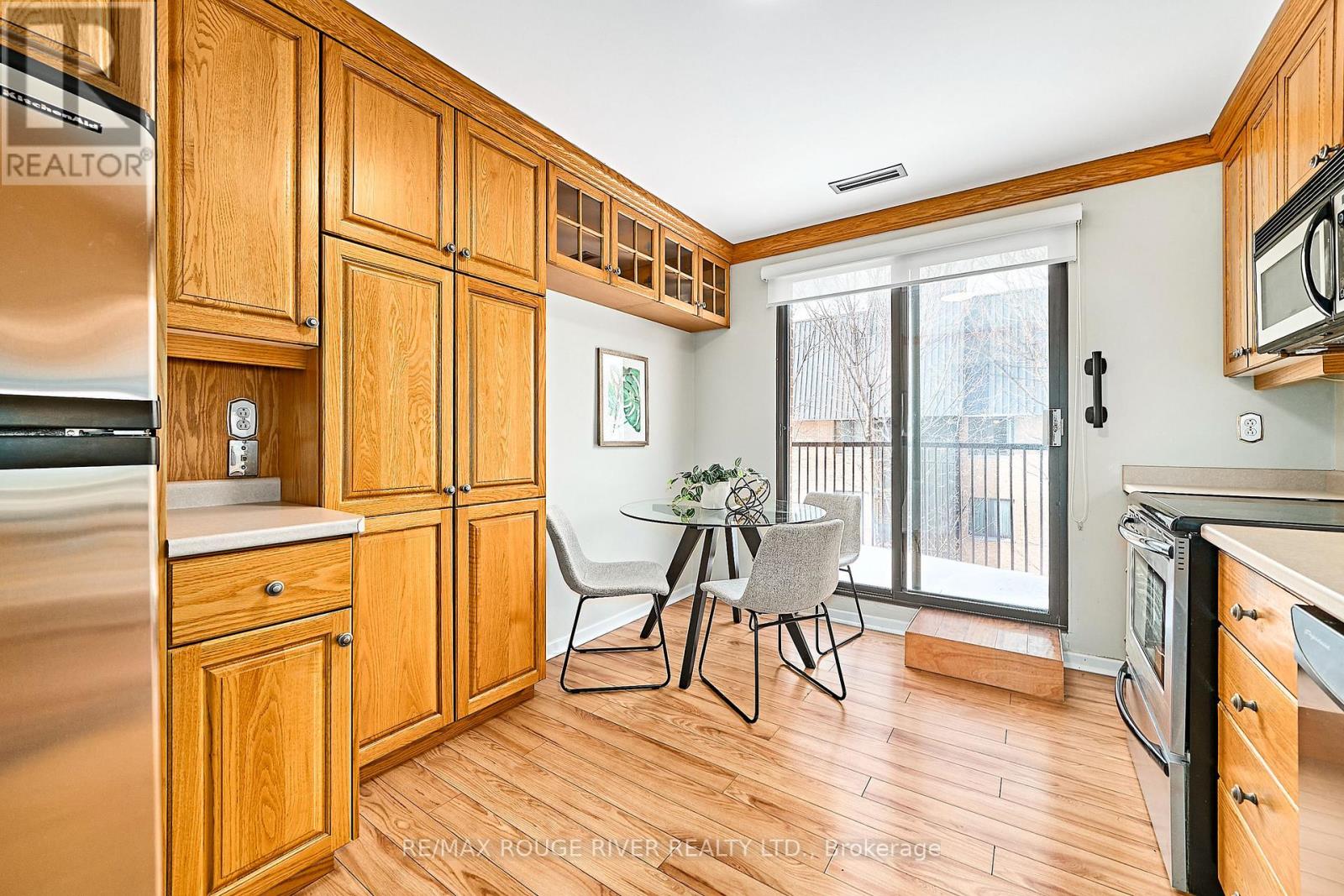 401 - 337 Simcoe Street, Oshawa, Ontario L1G 4T2 - Photo 11 - E12838106