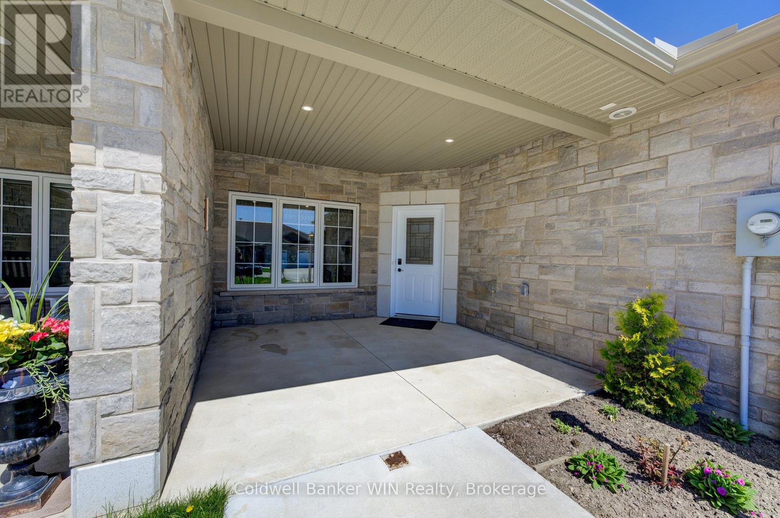 103 Broomer Crescent, Wellington North, Ontario  N0G 2L2 - Photo 3 - X12838040