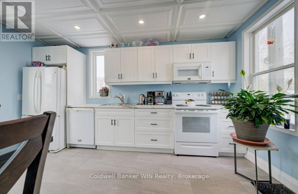 30 Queen Street N, Minto, Ontario  N0G 1Z0 - Photo 17 - X12838094