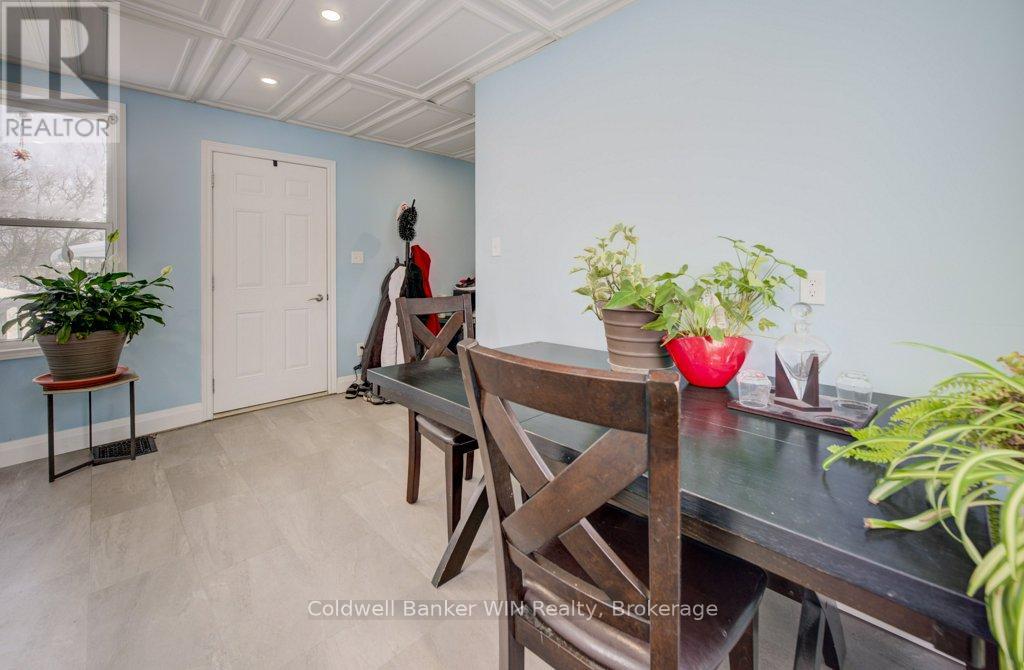 30 Queen Street N, Minto, Ontario  N0G 1Z0 - Photo 18 - X12838094