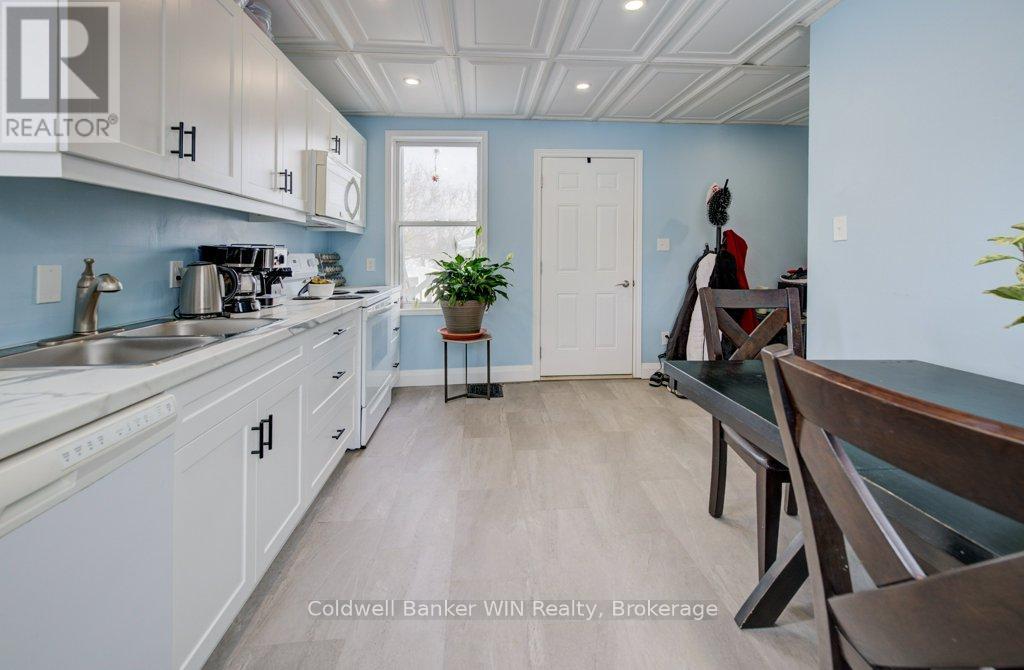 30 Queen Street N, Minto, Ontario  N0G 1Z0 - Photo 19 - X12838094