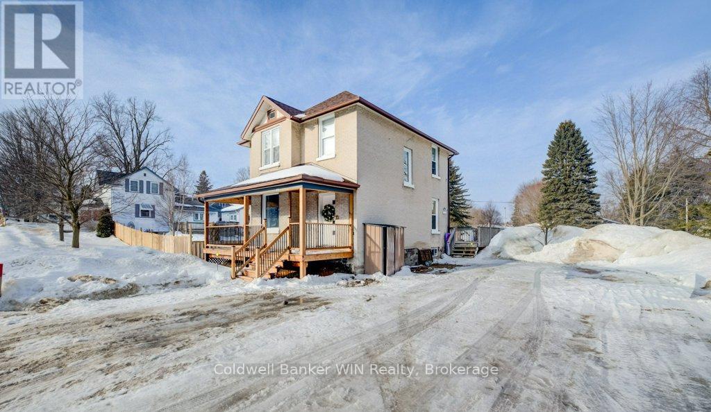 30 Queen Street N, Minto, Ontario  N0G 1Z0 - Photo 2 - X12838094