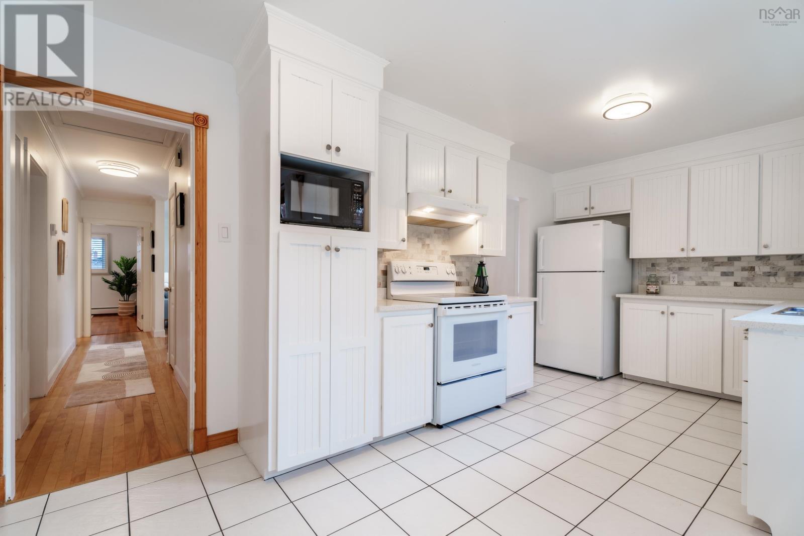 29 Scarlet Road, Halifax, Nova Scotia  B3M 1L2 - Photo 11 - 202528297