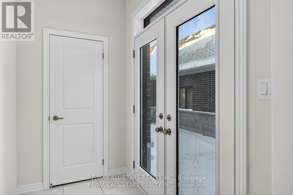 164 Alcorn Drive, Kawartha Lakes, Ontario  K9V 0T2 - Photo 16 - X12838028