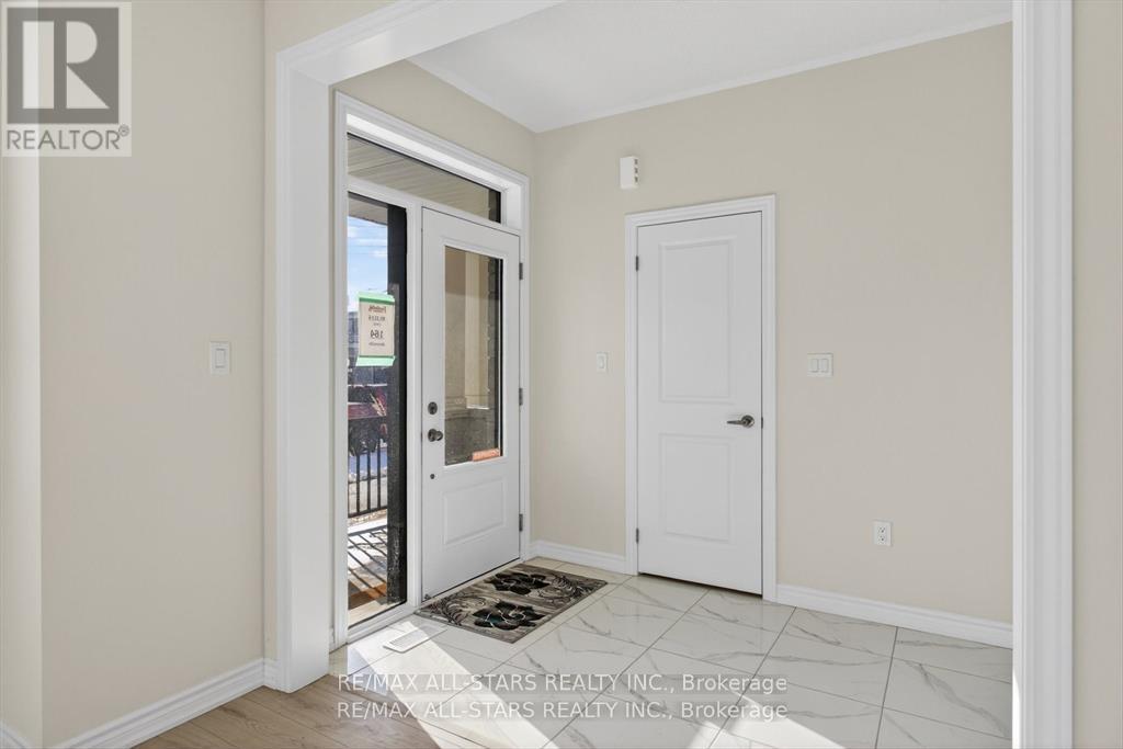 164 Alcorn Drive, Kawartha Lakes, Ontario  K9V 0T2 - Photo 2 - X12838028