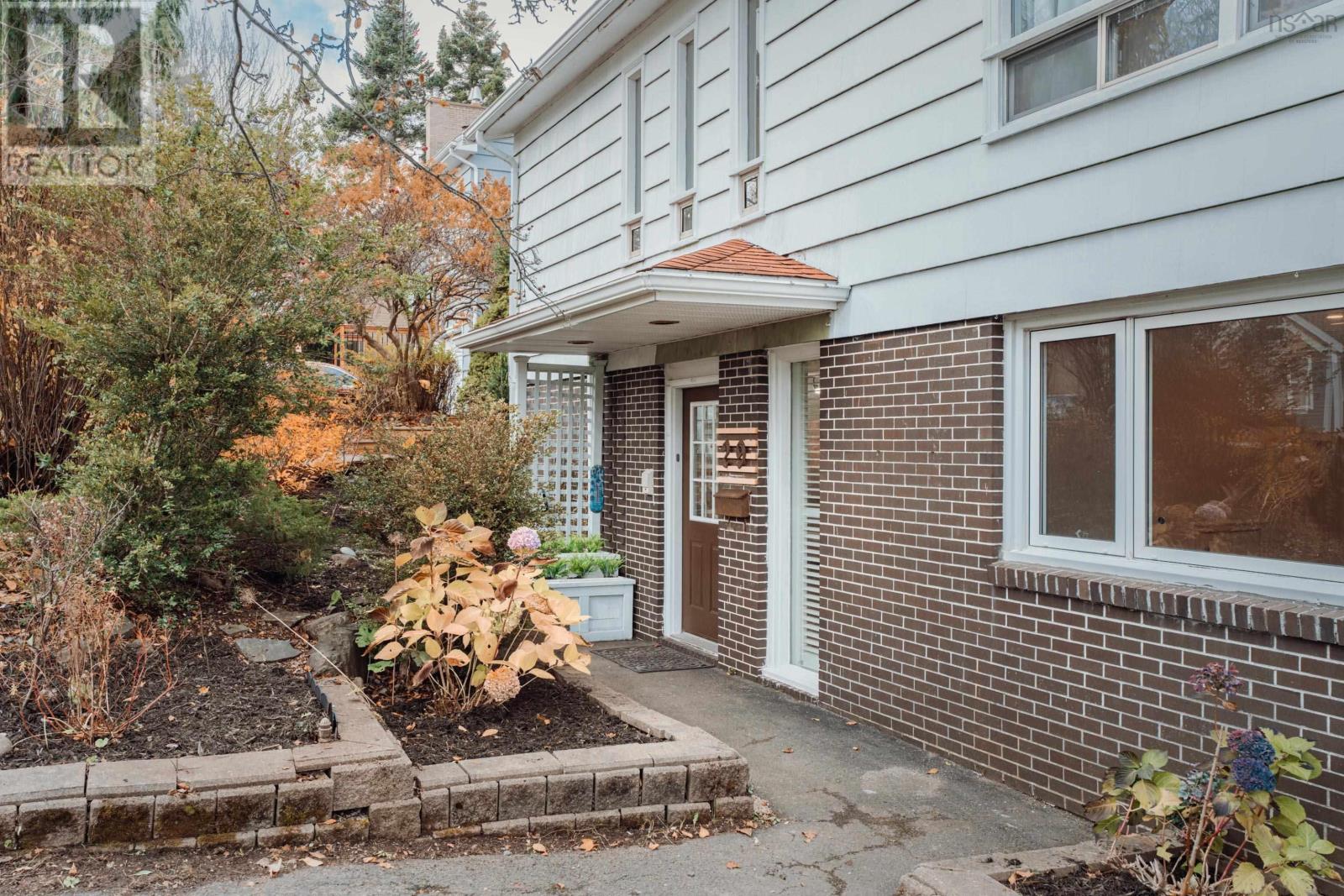 29 Scarlet Road, Halifax, Nova Scotia  B3M 1L2 - Photo 4 - 202528297