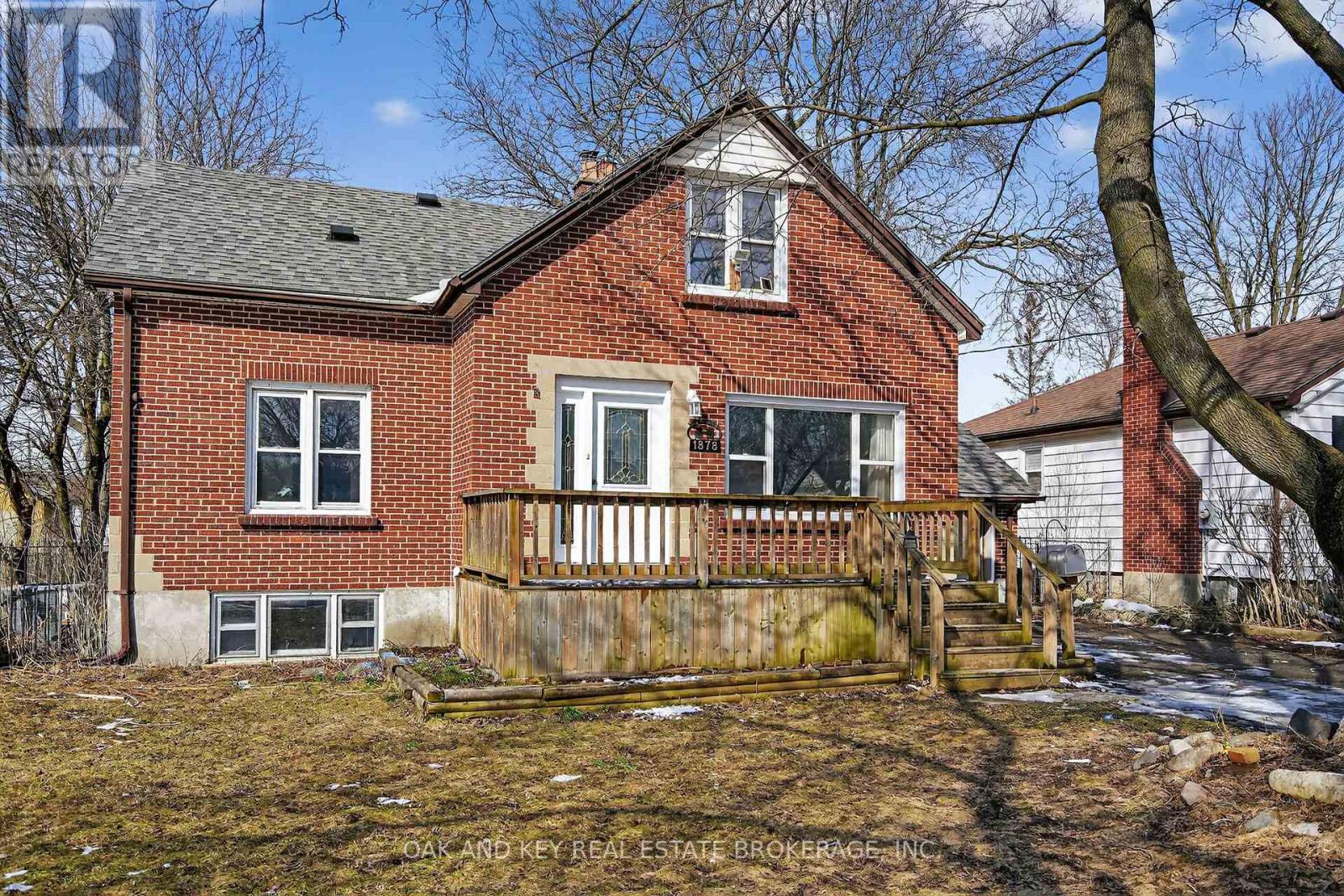 1878 Churchill Avenue, London East, Ontario  N5W 2L6 - Photo 2 - X12837928