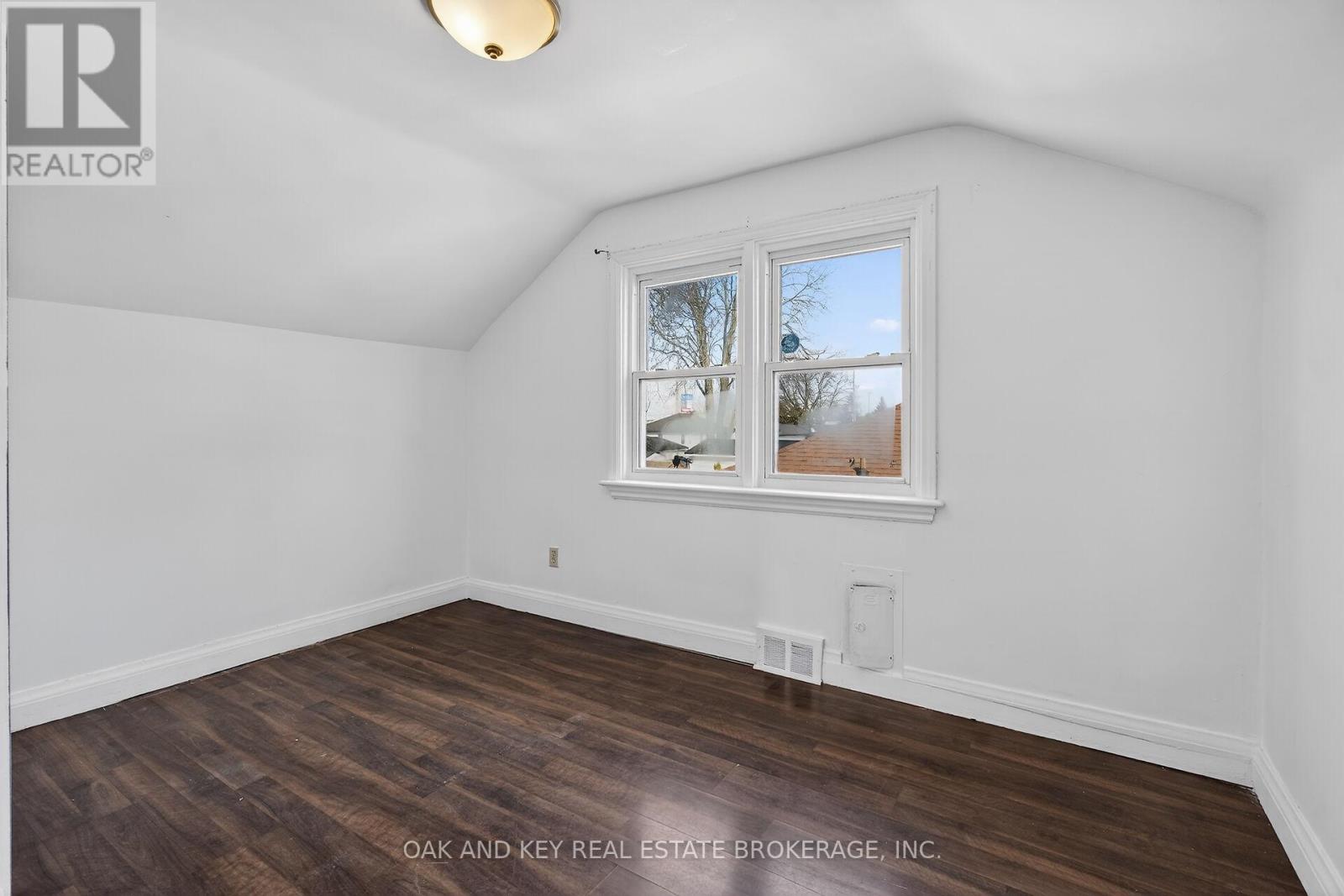 1878 Churchill Avenue, London East, Ontario  N5W 2L6 - Photo 24 - X12837928