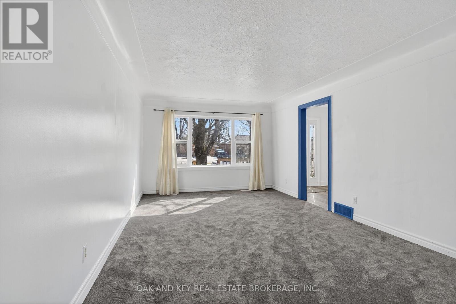 1878 Churchill Avenue, London East, Ontario  N5W 2L6 - Photo 9 - X12837928