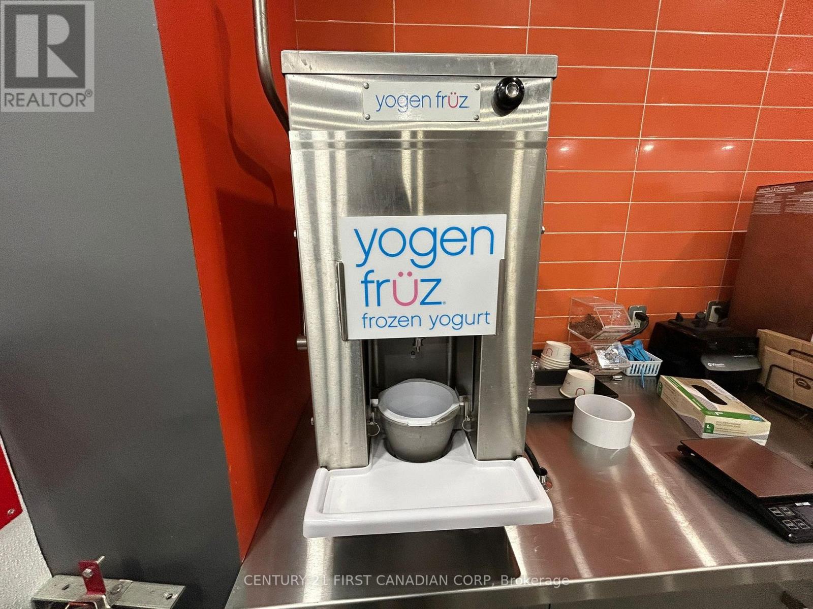 4110 Petrolia Line, Petrolia, Ontario  N0N 1R0 - Photo 12 - X12837942