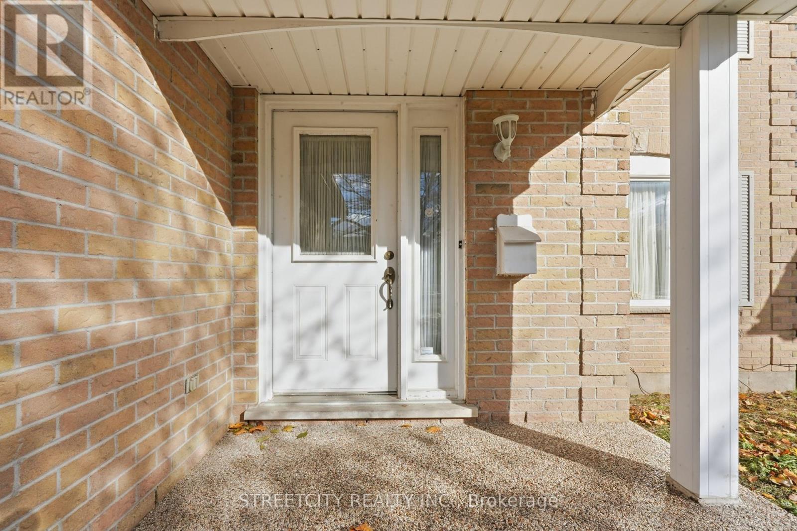 713 Guildwood Boulevard, London North, Ontario  N6H 5G2 - Photo 3 - X12838020