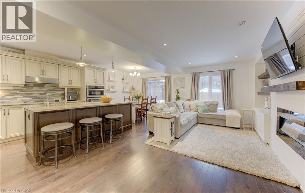 170 TEMPLEWOOD Drive, Kitchener, Ontario