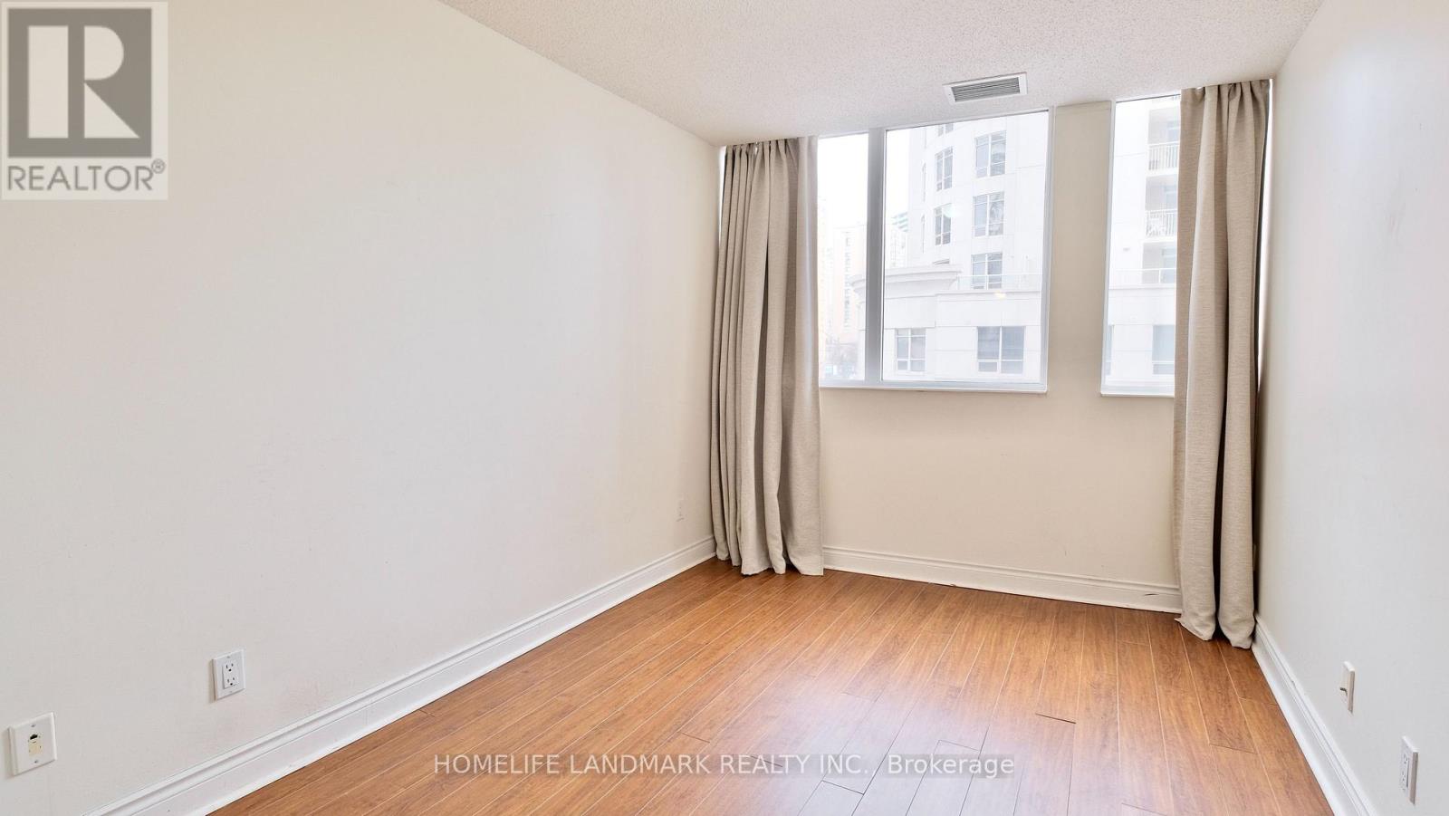 308 - 5 Northtown Way, Toronto, Ontario  M2N 7A1 - Photo 7 - C12694336