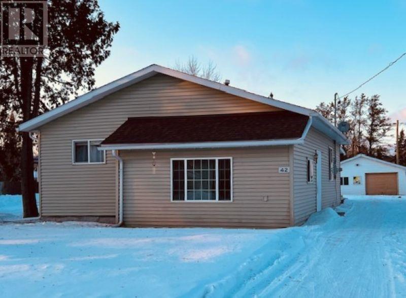 42 Hannah ST, Emo, Ontario