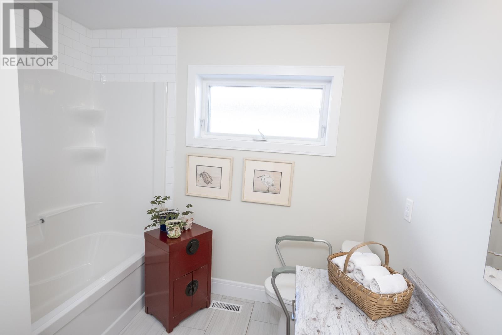 153 Cougar Cres, Thunder Bay, Ontario  P7C 0B7 - Photo 25 - TB2600336