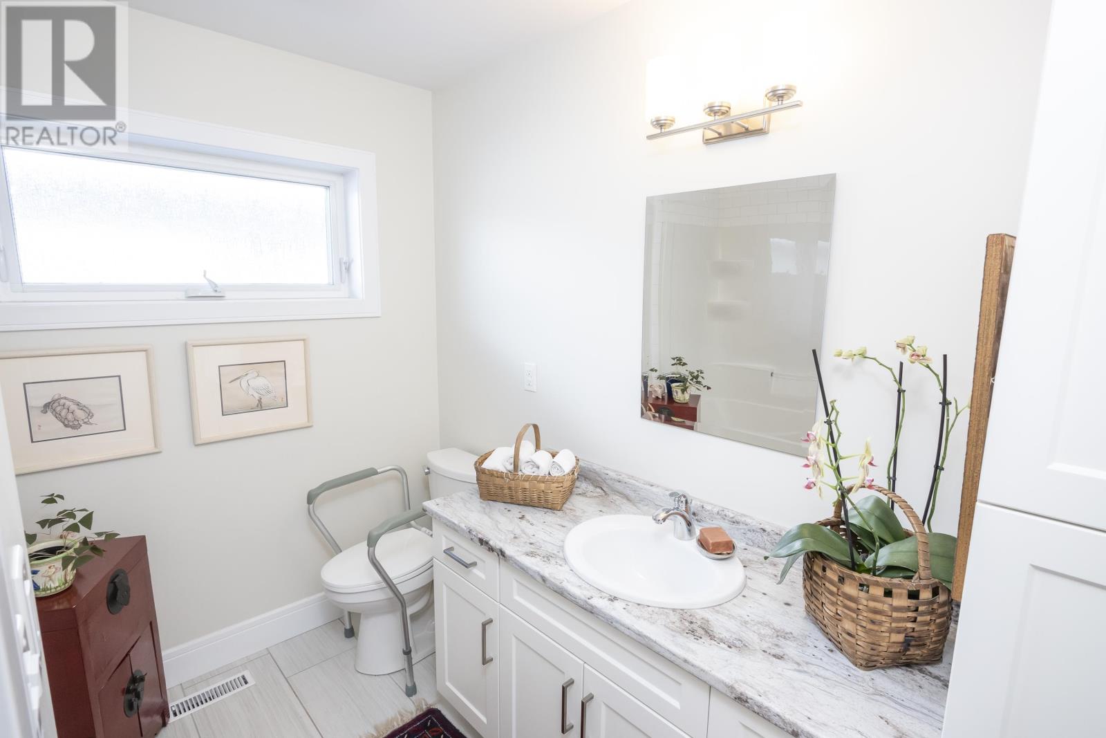 153 Cougar Cres, Thunder Bay, Ontario  P7C 0B7 - Photo 31 - TB2600336