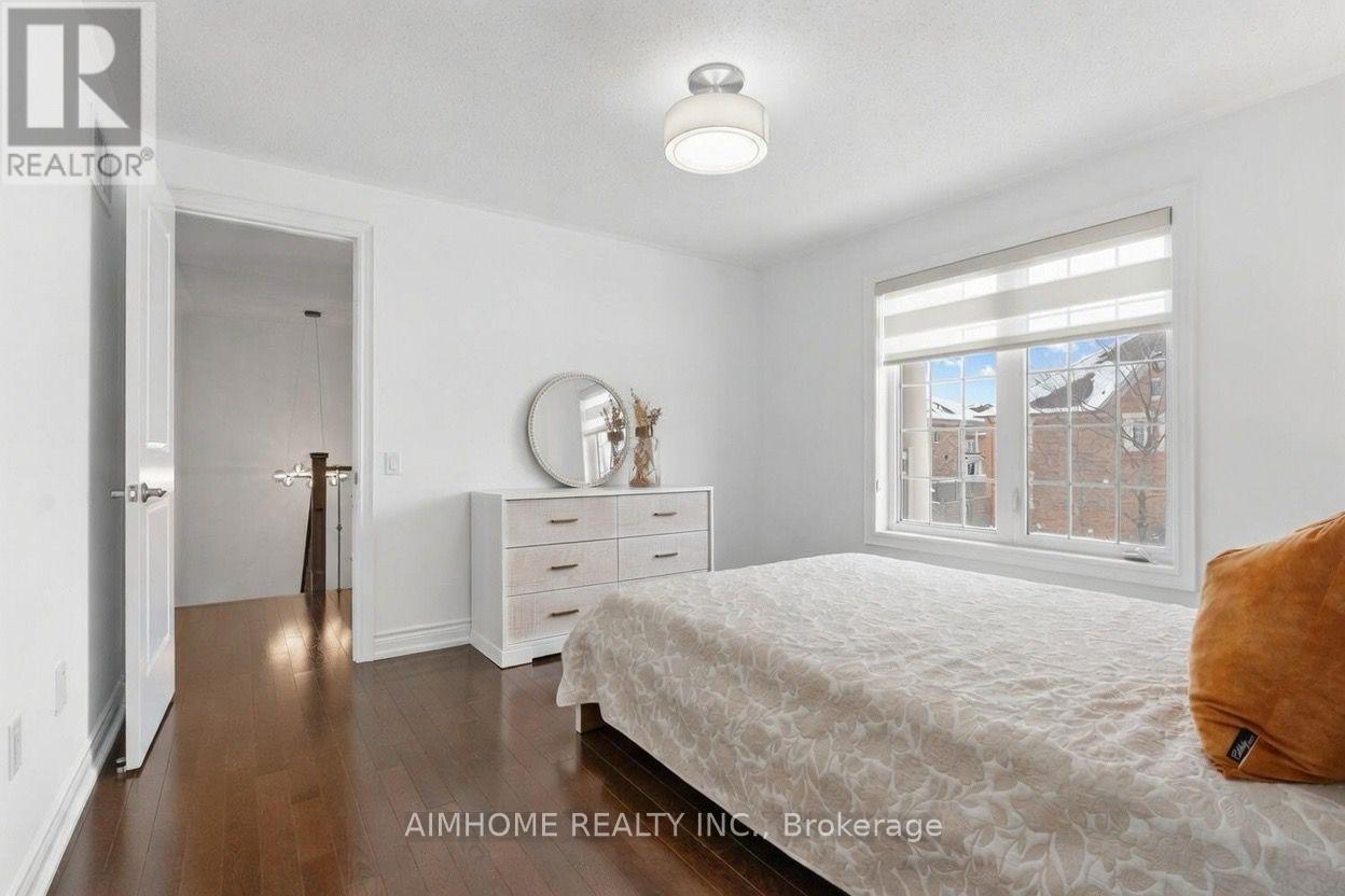 17 Bighorn Trail, King, Ontario  L0G 1N0 - Photo 11 - N12837866