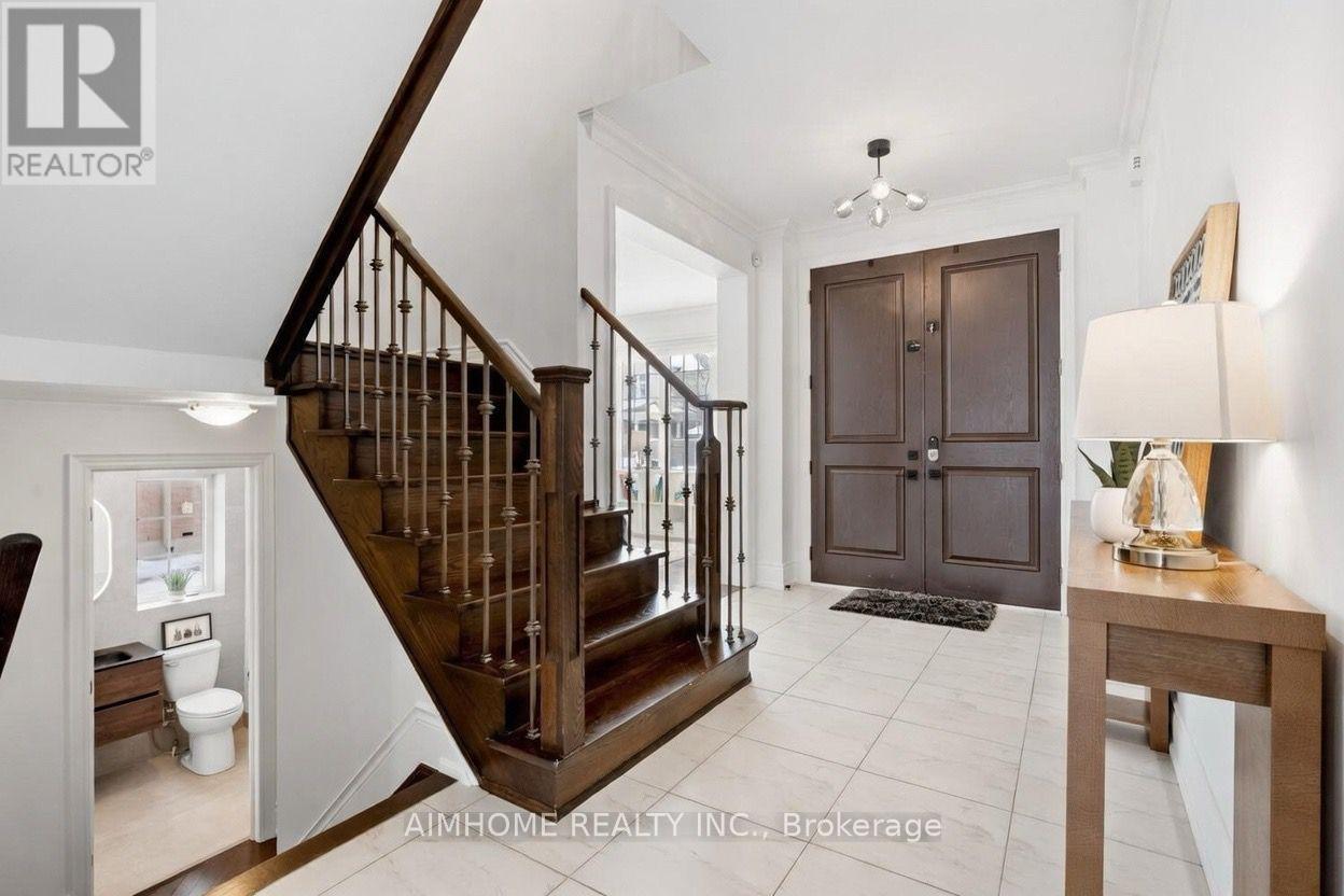 17 Bighorn Trail, King, Ontario  L0G 1N0 - Photo 4 - N12837866