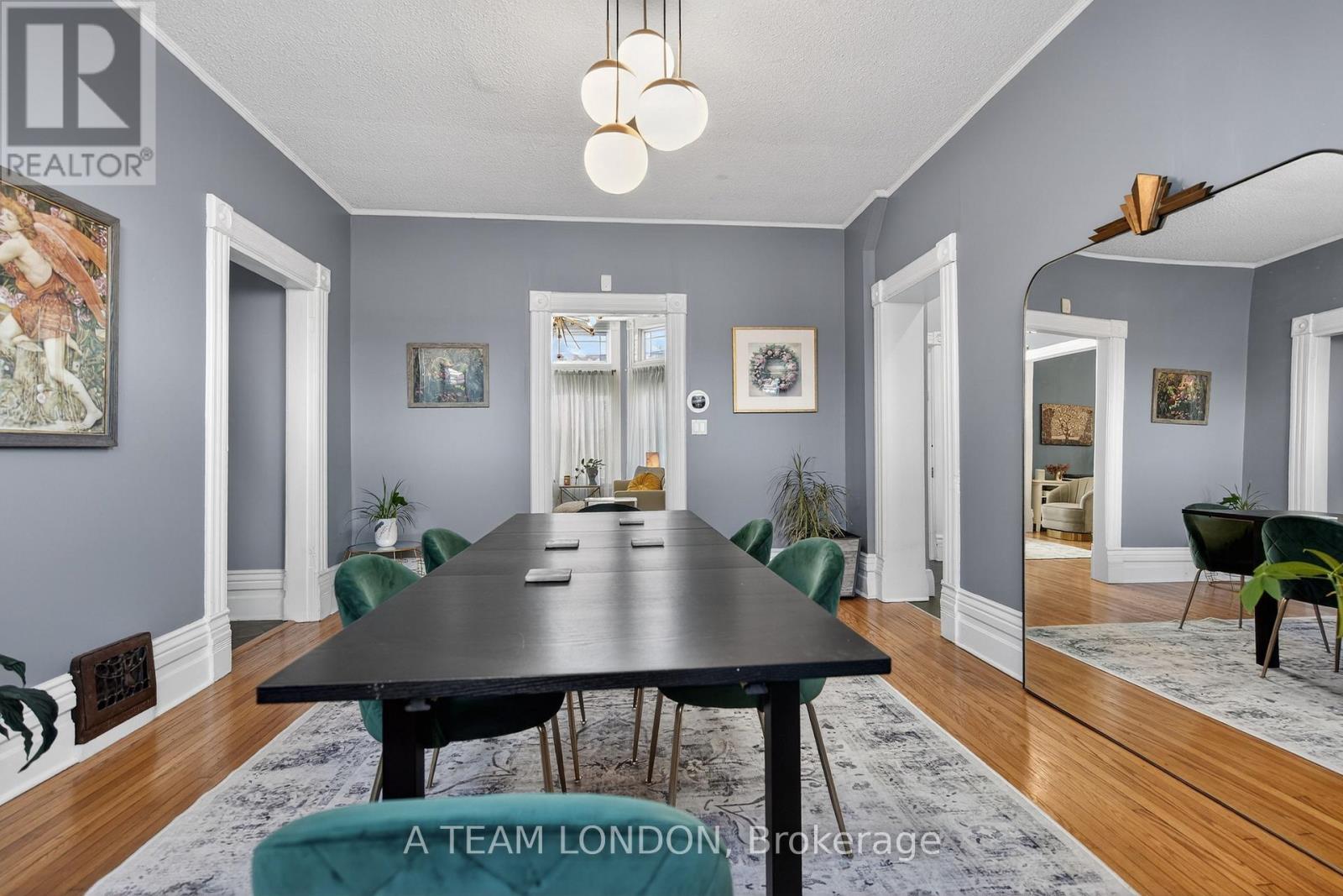 Photo 40 of 50 for 307 Ridout Street S