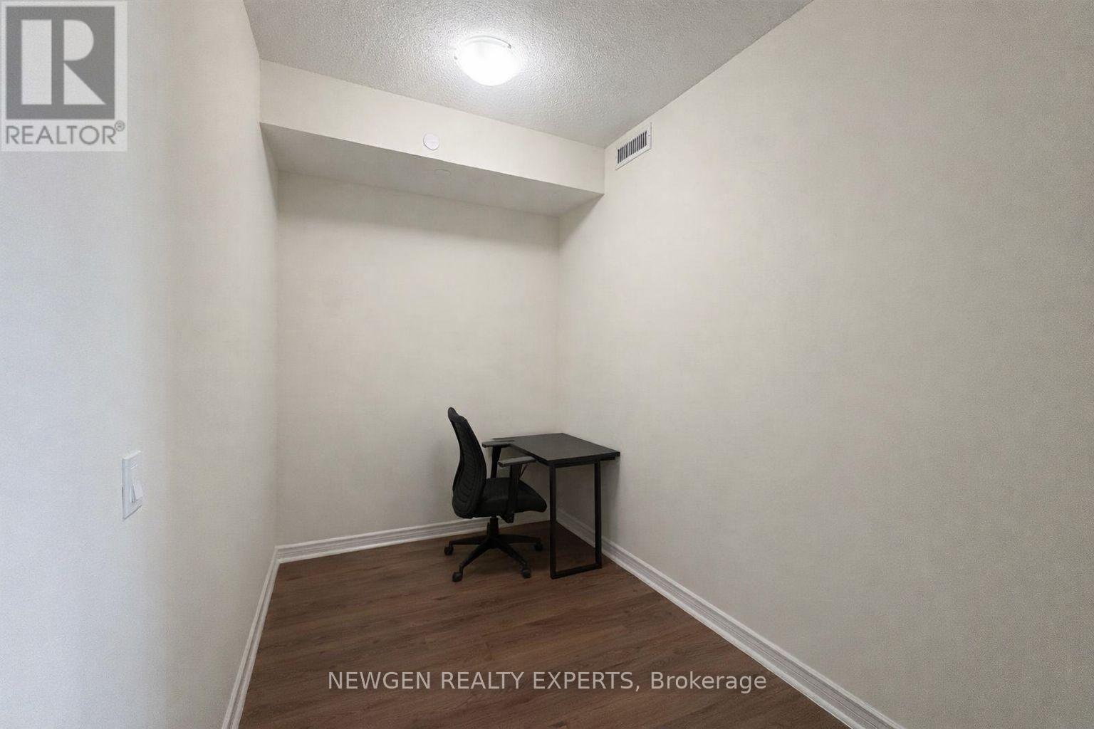 2110 - 349 Rathburn Road W, Mississauga, Ontario  L5B 0G9 - Photo 6 - W12784480