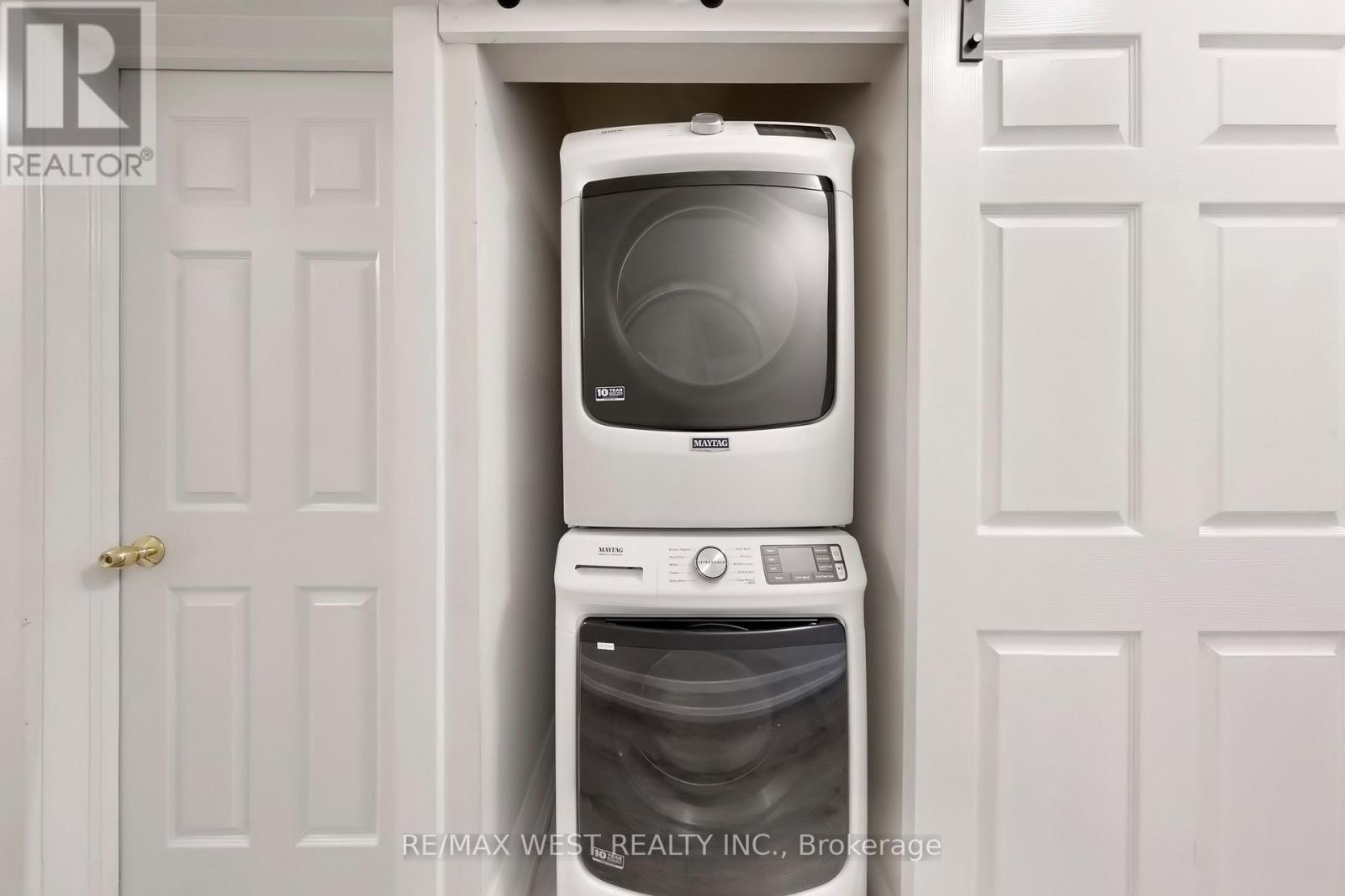 Building 1 Unit 5 - 9 Humewood Court, Toronto, Ontario  M6C 1C9 - Photo 31 - C12838024