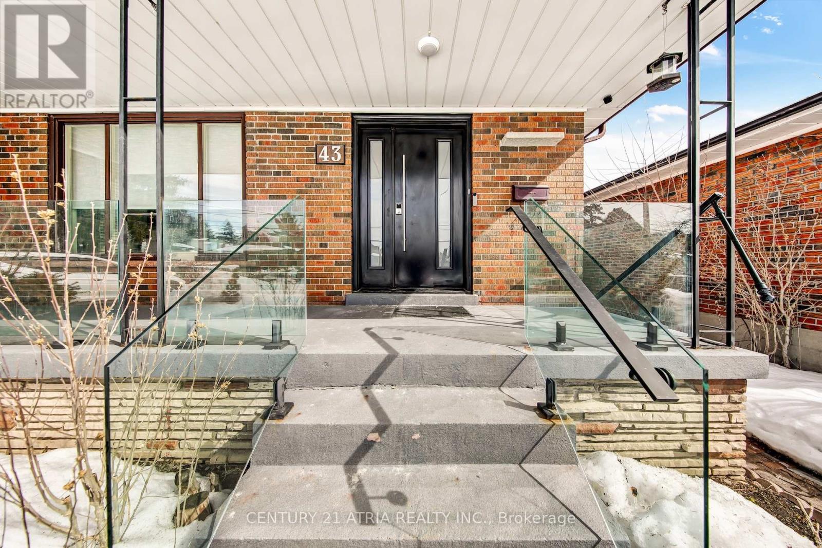 43 Aragon Avenue, Toronto, Ontario  M1T 1X8 - Photo 1 - E12837930