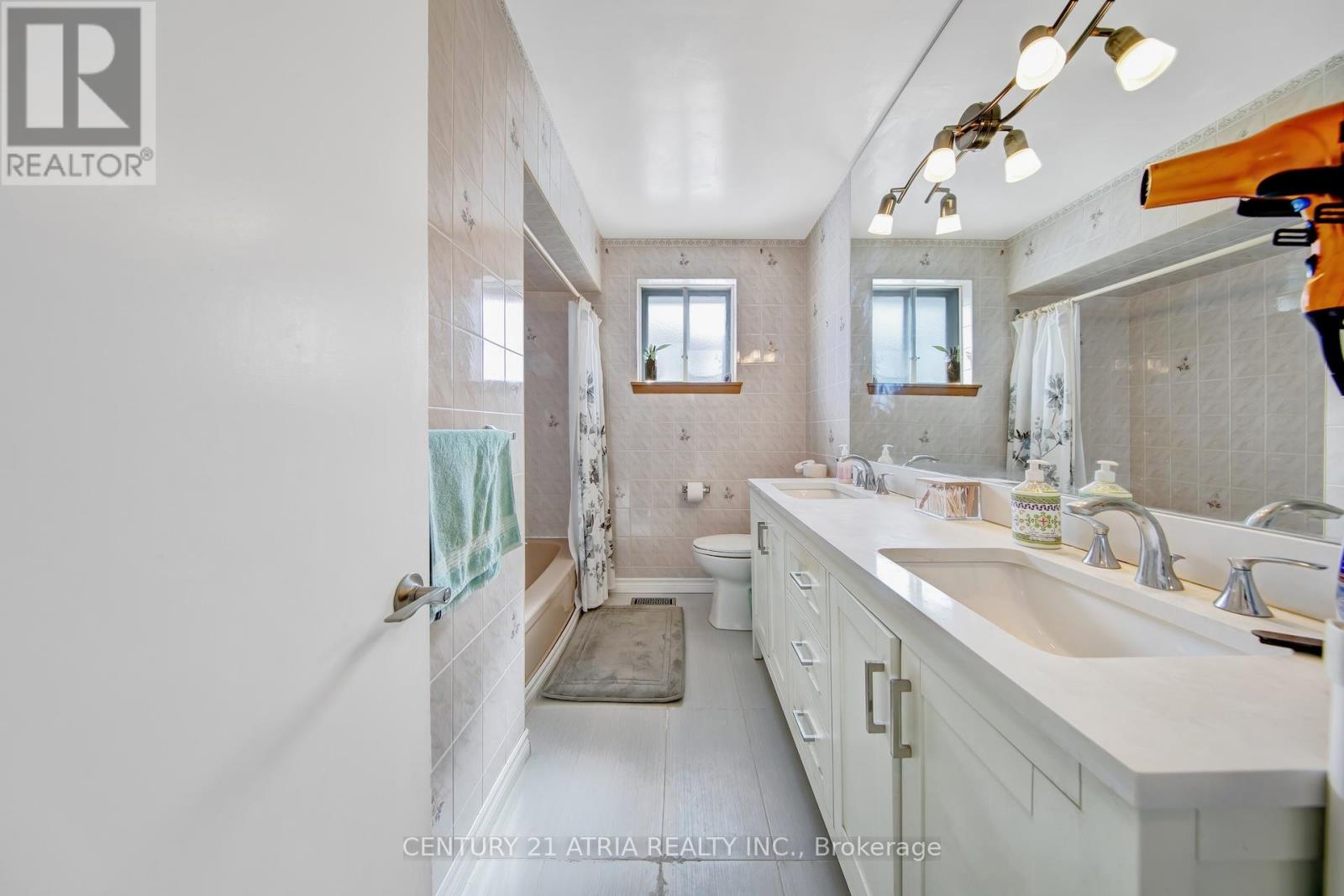 43 Aragon Avenue, Toronto, Ontario  M1T 1X8 - Photo 11 - E12837930