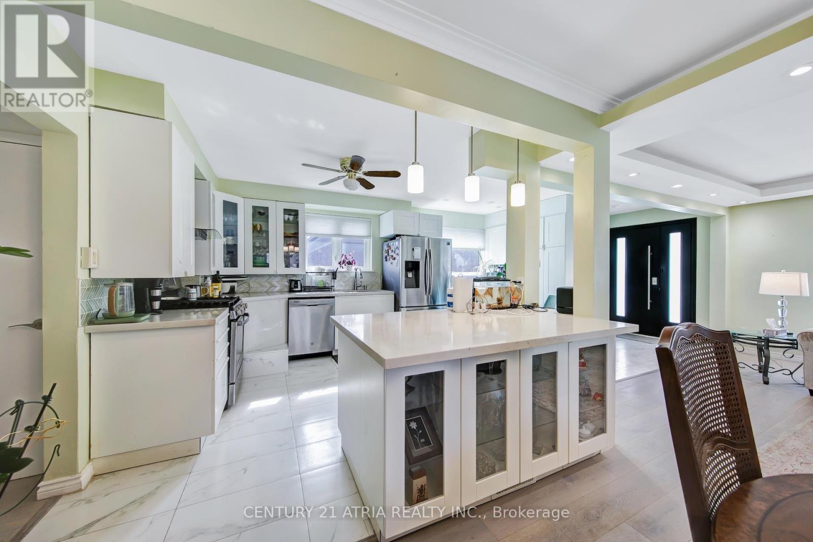 43 Aragon Avenue, Toronto, Ontario  M1T 1X8 - Photo 7 - E12837930