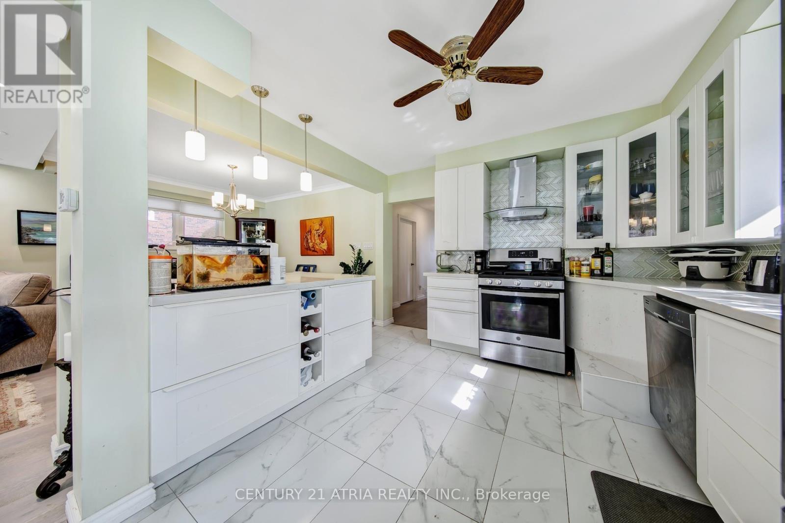 43 Aragon Avenue, Toronto, Ontario  M1T 1X8 - Photo 9 - E12837930