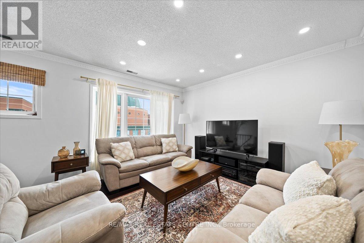 808 - 1400 The Esplanade N, Pickering, Ontario  L1V 6V2 - Photo 9 - E12837982