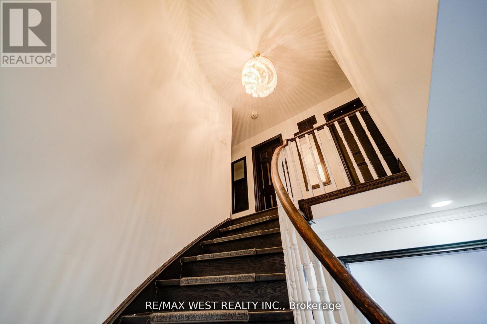 1648 Pepperwood Gate, Pickering (Brock Ridge), Ontario  L1X 2K3 - Photo 16 - E12837994