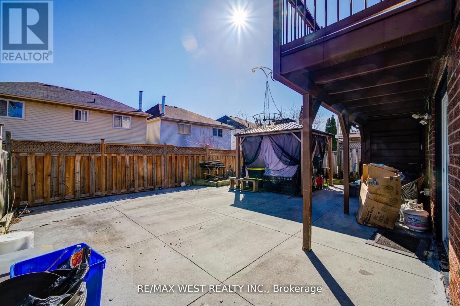 1648 Pepperwood Gate, Pickering (Brock Ridge), Ontario  L1X 2K3 - Photo 24 - E12837994